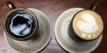 ماذا يحدث للكبد عند شرب القهوة كل يوم؟