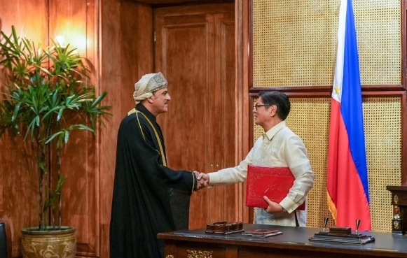 جلالة السلطان المعظم يبعث رسالة خطية للرئيس الفلبيني