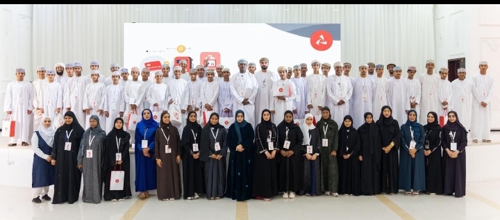 بنك مسقط يعزّز مفاهيم الثقافة المالية وريادة الأعمال والابتكار عبر تحدّي ” ماليات” في جنوب الشرقية