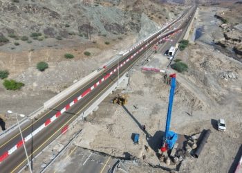 تواصل تنفيذ مشروع إنشاء 5 جسور على طريق صحار – البريمي