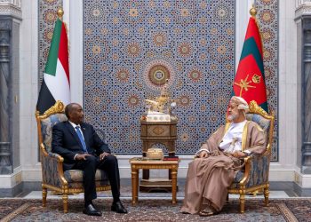 جلالة السلطان يستقبل رئيس مجلس السيادة الانتقالي بالسودان