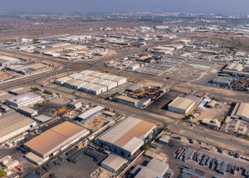 مؤشرات إيجابية للاقتصاد العُماني وسط توقعات اقتصادية أكثر تفاؤلًا