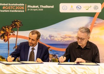 سلطنة عُمان توقّع على مذكرة تفاهم مع المجلس العالمي للسياحة المستدامة