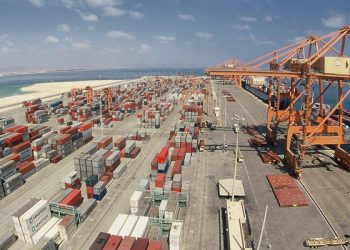 الميزان التجاري لسلطنة عُمان يسجل فائضًا بـ 256 مليون ريال