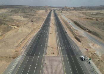 تنفيذ شبكة متكاملة من الطّرق الحديثة بالمنطقة الاقتصاديّة الخاصّة بالدّقم