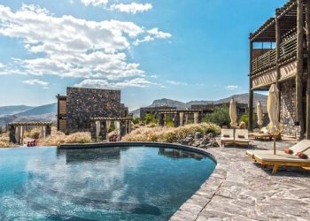 ارتفاع إجمالي إيرادات فنادق “3-5 نجوم” في سلطنة عُمان بنسبة 18.5 %