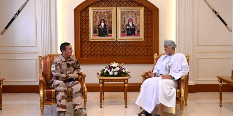 سمو السيد شهاب يستقبل مسؤولًا فرنسياً