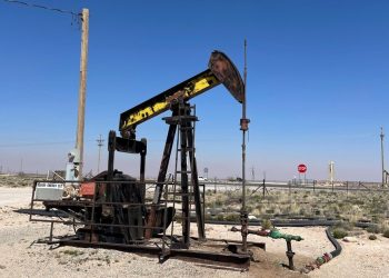 أسعار النفط تصعد نحو 4 %