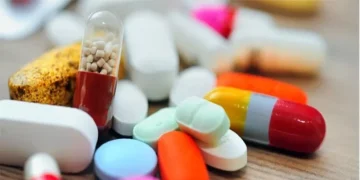 أطعمة ومشروبات تدمر فعالية الأدوية