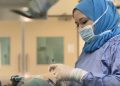 نجاح جراحة مُتقدّمة بالمنظار لاستئصال ورم سرطاني معقّد بمستشفى النهضة