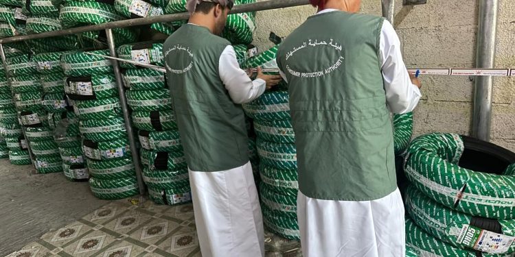 بقيمة 13 ألف ريال..ضبط 500 إطار غير مطابقة للمواصفات والمقاييس بالداخلية