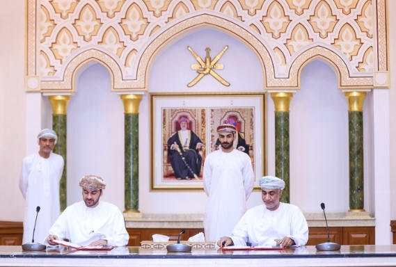 بلدية مسقط تبدأ تنفيذ مشروع ازدواجية شارع النزهة