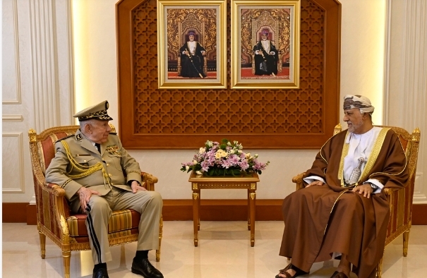 سمو السيد شهاب يستقبل مسؤولاً عسكريًّا جزائريًّا