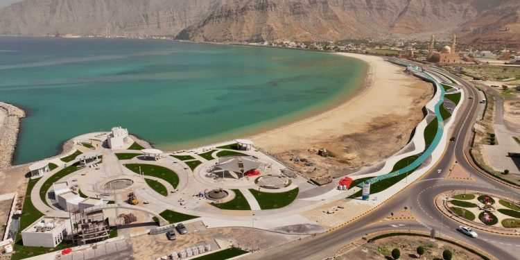 إنجاز 95 % من مشروع تطوير الواجهة البحرية بولاية بخاء