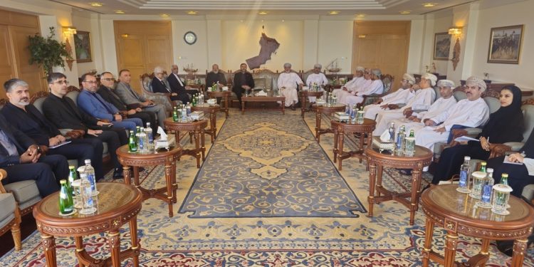 اللّجنة العُمانيّة الإيرانيّة المُشتركةُ حول مضيق هرمز تعقد اجتماعها الأوّل بمسقط