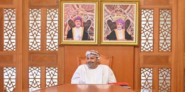 وزير الداخلية: الأوامر السامية تضمن تمثيلًا دائمًا للمرأة في مجلس الشورى من مختلف المحافظات