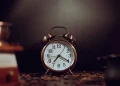 قلة النوم تسرع من شيخوخة الدماغ… كيف يحدث ذلك؟