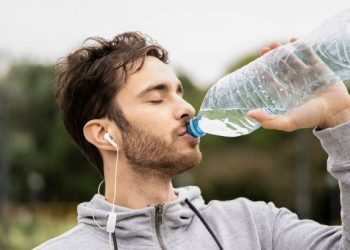 بحسب وزنك.. ما الكمية المناسبة لشرب الماء في فصل الصيف؟