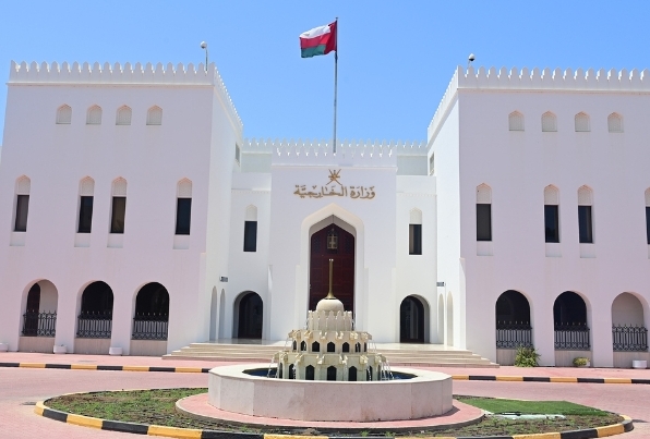 سلطنةُ عُمان تُدين وتستنكر المُخطّطات الإرهابيّة التي استهدفت أمن المملكة المغربيّة
