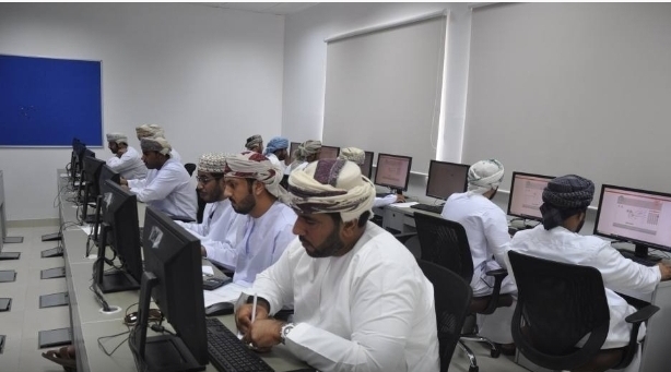 وزارة العمل: 56،82 بالمائة نسبة الإنجاز في خطة التوظيف خلال النصف الأول للعام الحالي
