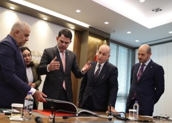 وزير الإسكان والتخطيط العمراني يبحث في تركيا تعزيز الشراكة الاستثمارية بين البلدين
