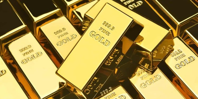 أسعار الذهب تتراجع عن أعلى مستوى في أسبوعين
