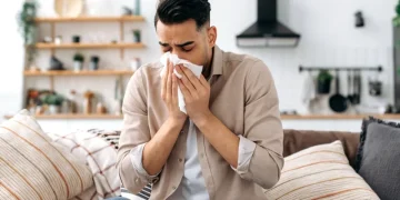 ما السبب وراء الإصابة بنزلات البرد في الصيف؟