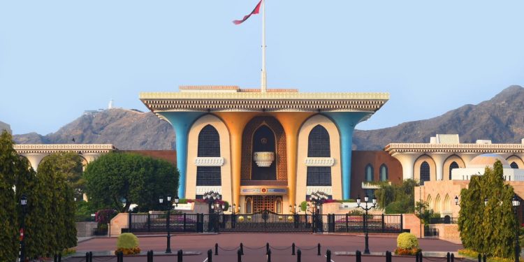 نيابة عن جلالة السلطان.. السيد شهاب يرعى قراءة السيرة النبوية الشريفة