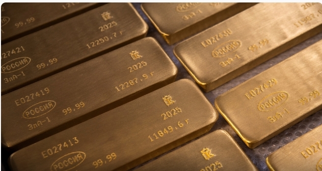 تراجع أسعار الذهب من أعلى مستوى لها في أكثر من شهرين