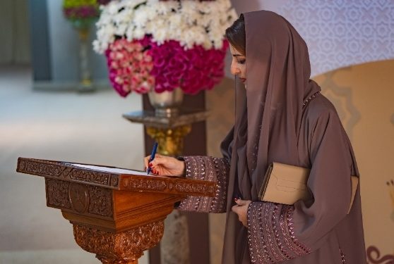 السيدة الجليلة تزور جمعية المرأة العُمانية بصلالة