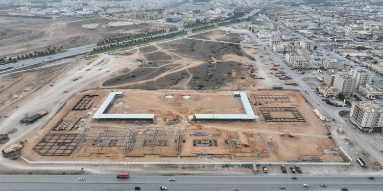 45 % نسبة إنجاز مشروع مدينة السيارات بصلالة