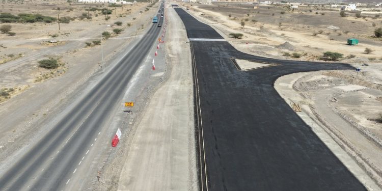 أكثر من 120 مليون ريال عُماني قيمة مشروعات الطرق بمحافظة الوسطى