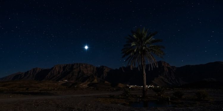 ترقب ظهور نجم سهيل في سماء سلطنة عُمان