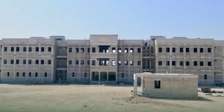 مشروعات إنشائية تتجاوز 19 مليون ريال عُماني لتطوير البيئة التعليمية بظفار