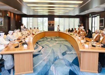 سلطنة عُمان وقطر تبحثان تعزيز التعاون التجاري والصناعي والاستثماري