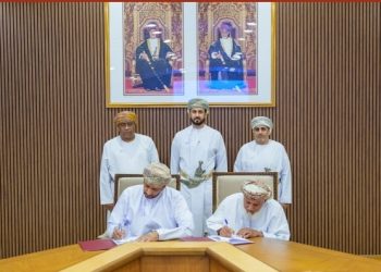 التوقيع على 40 اتفاقية لتأهيل الأفلاج وحفر آبار بمحافظة الظاهرة
