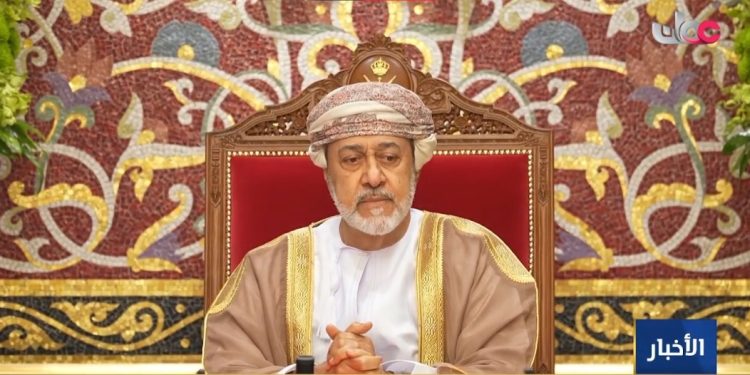 جلالة السلطان يترأس اجتماع مجلس الوزراء بصلالة