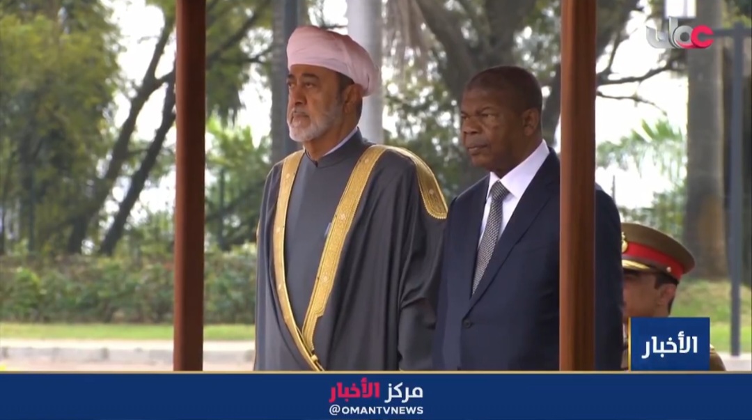 جلالة السلطان والرئيس الأنجولي يشهدان مراسم توقيع 5 اتفاقيات و8 مذكرات تفاهم