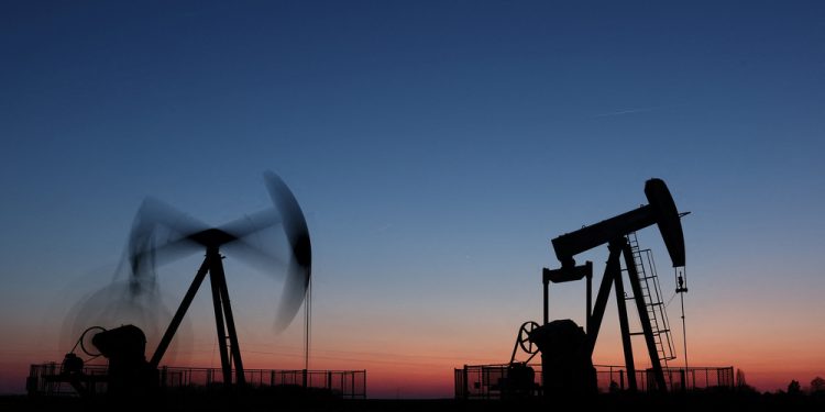ارتفاع النفط وسط تفاقم مخاطر الصراع في الشرق الأوسط