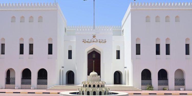 سلطنة عُمان تعرب عن استنكارها وإدانتها الشديدة لتعرض مكة المكرمة لاستهدافات إجرامية آثمة