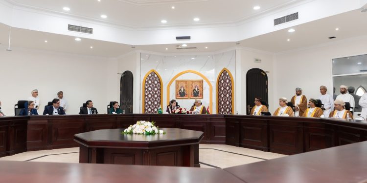 سلطنة عُمان تبحث تعزيز التعاون في مجالات الأمن الغذائي مع الصومال وباكستان