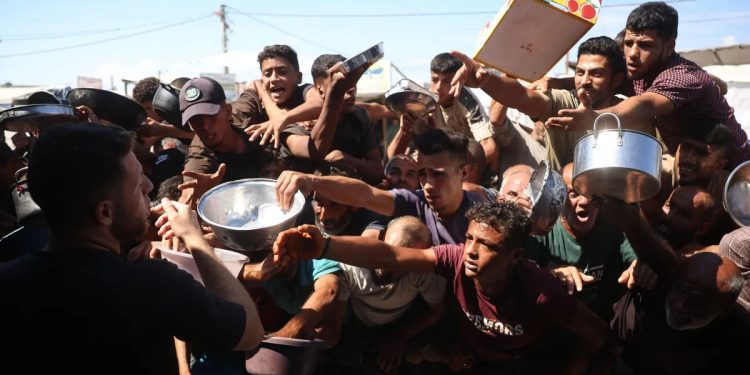 برنامج الأغذية العالمي يقطع المساعدات الغذائية عن نصف مليون فلسطيني في غزة