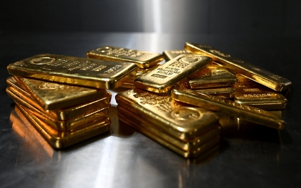ارتفاع أسعار الذهب من أدنى مستوى في شهرين