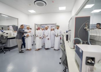 باستثمار 1.5 مليون ريال.. افتتاح مُختبر مركز أبحاث الطاقة المستدامة بجامعة السُّلطان قابوس